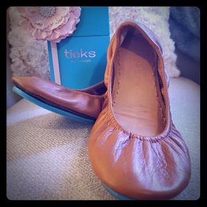 Tieks Genuine Italian Leather Flat in Chestnut
